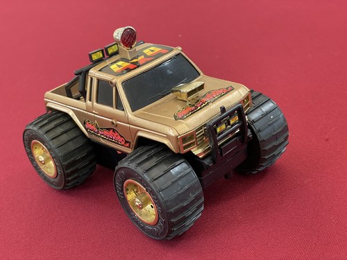 Jouet ancien 4x4 - ancien, road