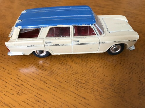 Dinky toys fiat - dinky, 2300station