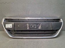 Calandre / grille avant noire