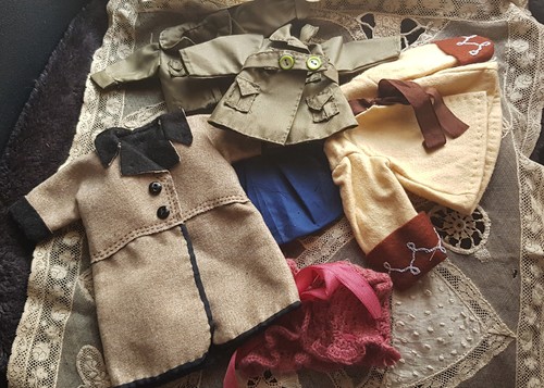 Lot vêtements poupée - vêtements,