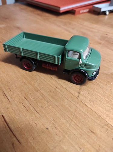 Camion mercedes lak benne - lak,