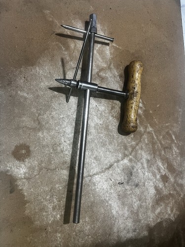 Old tool compass outil - tool,
