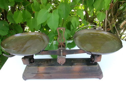 Vintage balance type roberval - type,
