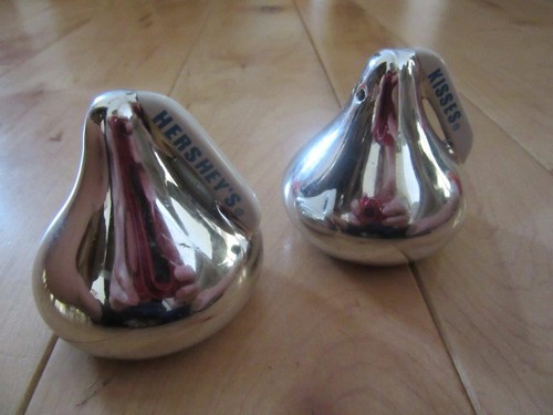 Pair salt and pepper - of,