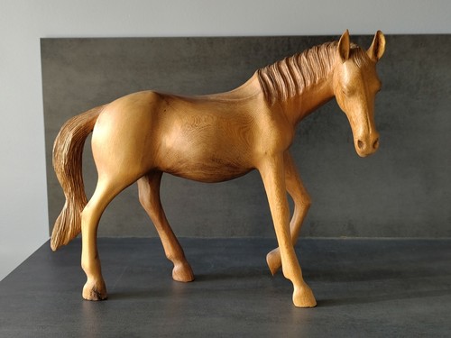 Sculpture cheval bois - en,