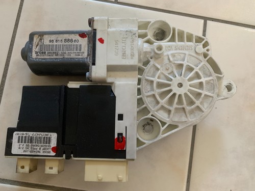 Moteur lève vitre avant droit - vitre,