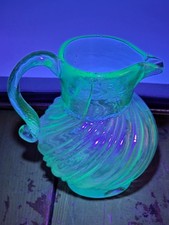 Carafe en verre ouraline decor