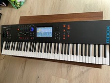 Yamaha MODX7 Workstation