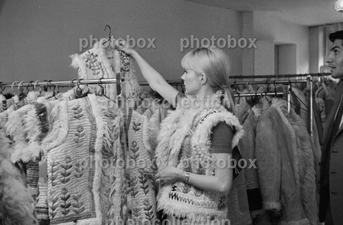 Sylvie vartan exclusive - -,