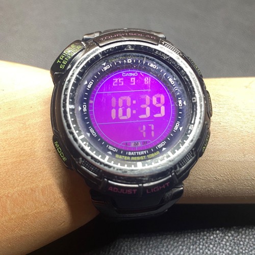 Montre solaire robuste