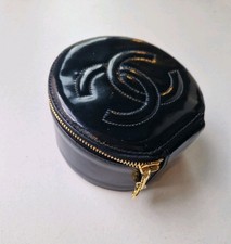 Boite a bijoux CHANEL cuir