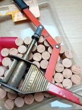 Bouchonneuse à levier SANBRI