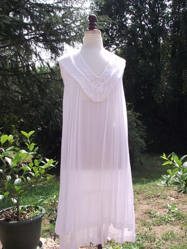 Robe blanche fluide - , en