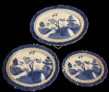 Lot de 3 assiettes décoratives en porcelaine « Real Old Willow » avec support