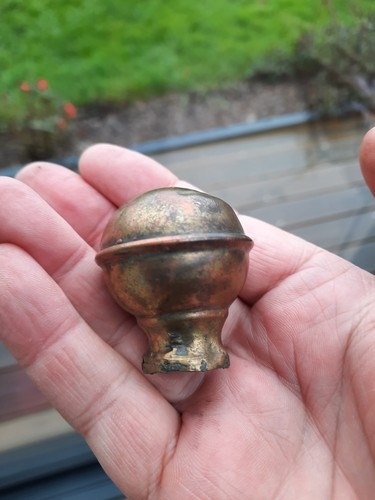 Boule casque pointe - casque,