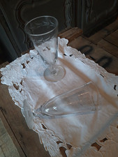 2 grands verres anciens frise