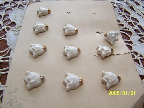 Lot boutons anciens - 9,
