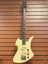 B.C. Rich Mockingbird Bass