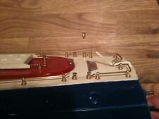 Taquet pour les ponts des canots GIL