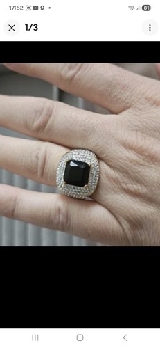Bague sertie dorée - , carrée