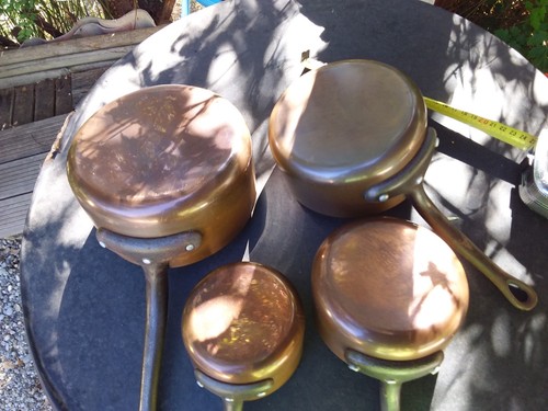 Une série casseroles - série,