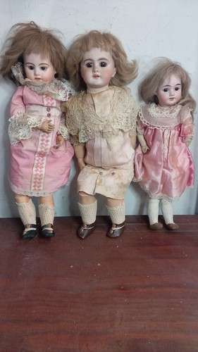 Lot poupées anciennes - de,