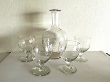 Carafe et verres anciens