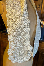 DENTELLE ANCIENNE -Barbes ou