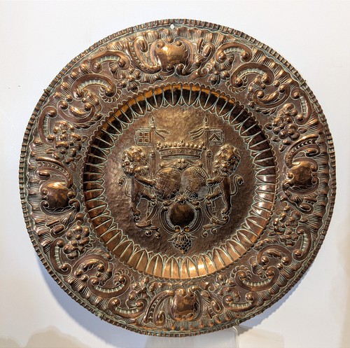 Plateau blason dans le - plateau, à