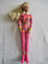 BARBIE in PINK SKI OUTFIT and AFTER SKI - EARRINGS (76-33)