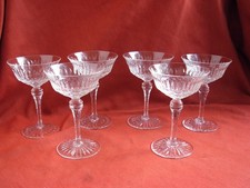 BELLE SERIE DE 6 COUPES A CHAMPAGNE EN CRISTAL TAILLE,A IDENTIFIER,EPOQUE XXème.