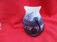 Joli Vase signé LAGNY Motifs floraux dégagés à l'acide -Libellule multicouches