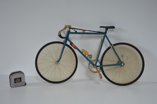 Ancien grand vélo - , tirer