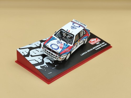 Lancia delta intégrale - 1/43,