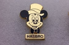 EB73 pin's MICKEY HASBRO jouet