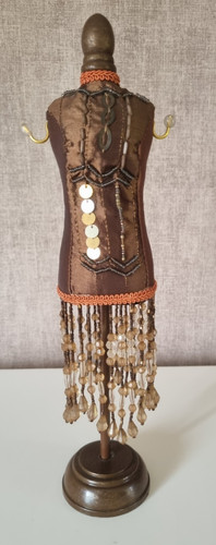 Mannequin porte bijoux - , sur
