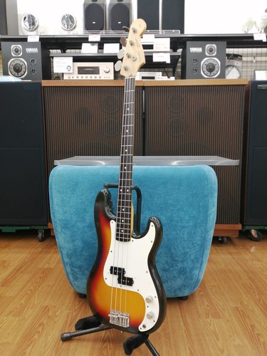 Guitare basse électrique