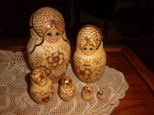 Vends lot poupees russes - lot,