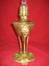 lampe à pétrole art nouveau
