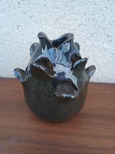 Vase artichaut signé