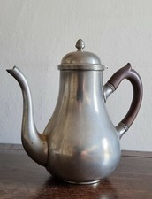 serveuse à café en étain