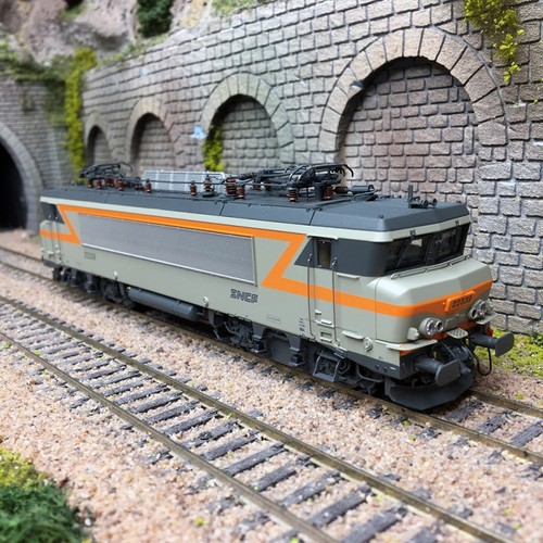 Locomotive electrique bb22339 - electrique,