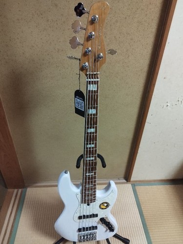 Basse électrique jazz sire - basse,