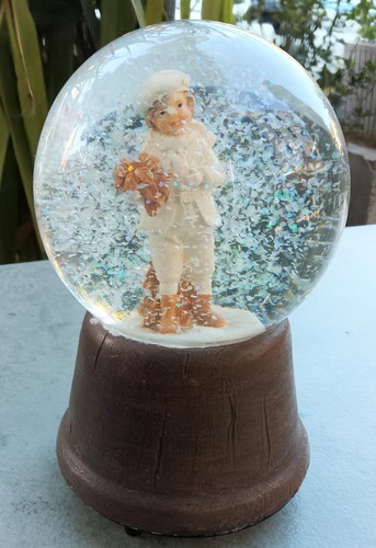 Jolie boule neige musicale - jolie,