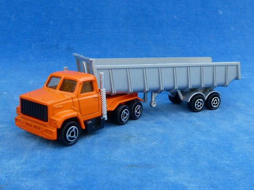 Rare top majorette - top, 1:100