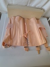 Corset ancien, Gaine à