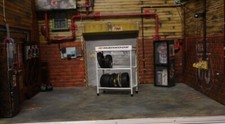 tire rack HANKOOK diorama 1/18 workshop garage 10 x 8x 4 cm