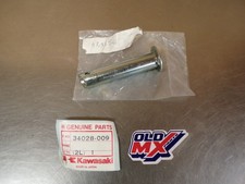 Axe de repose pied passager