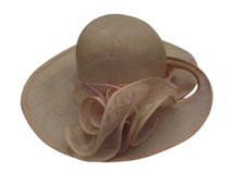 chapeau de cérémonie de dame en lin beige rosé à fleurs et voilette