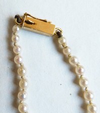 Collier ras-du-cou perles